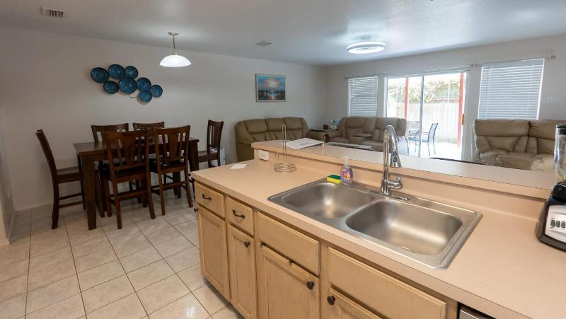 3BR Townhome Steps to Beach New Remodel SPI townhouse - image 27