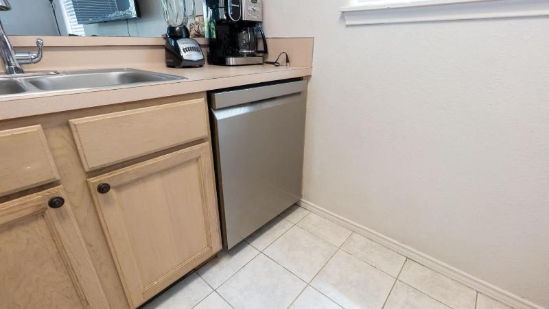 3BR Townhome Steps to Beach New Remodel SPI townhouse - image 29