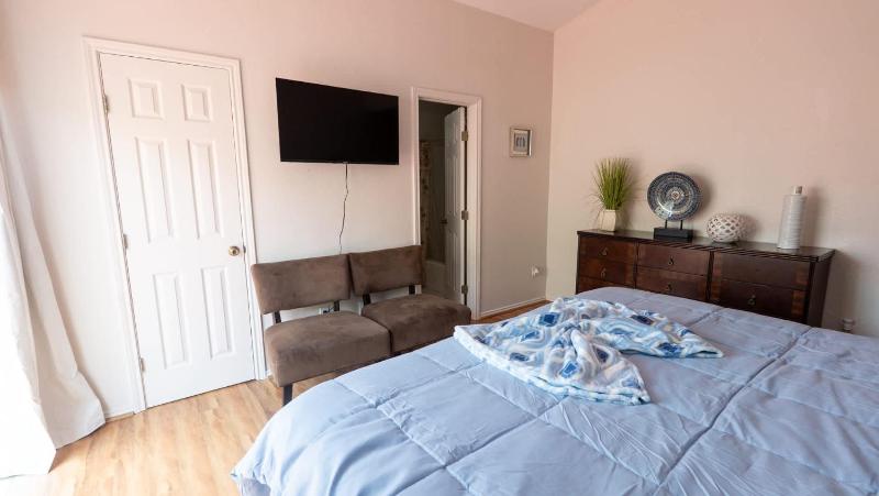 3BR Townhome Steps to Beach New Remodel SPI townhouse - image 4