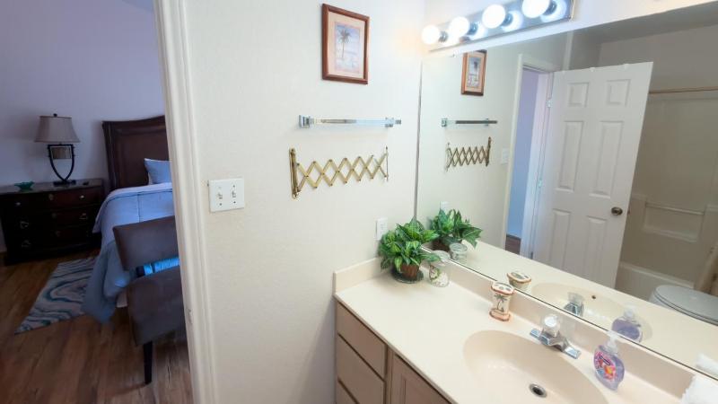 3BR Townhome Steps to Beach New Remodel SPI townhouse - image 7