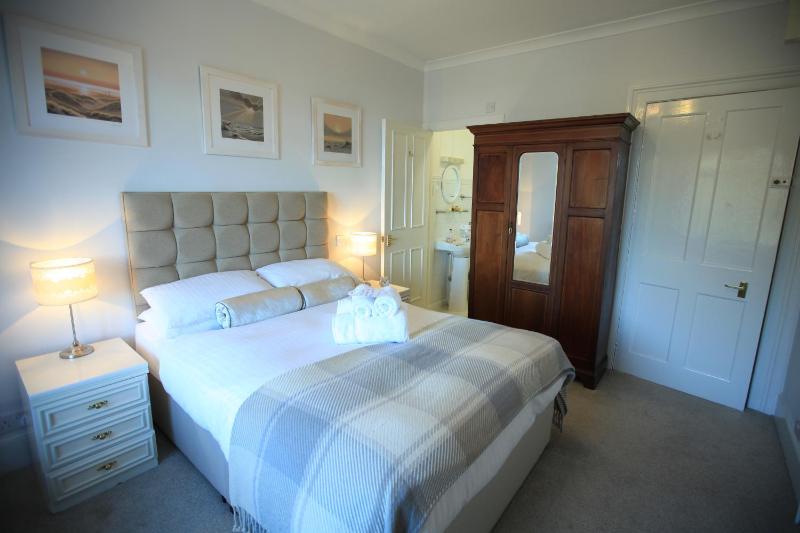 Standard Room with Sea View image 3