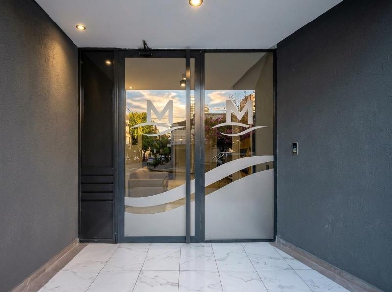Dpto céntrico balcón con parrilla y piscina - image 18