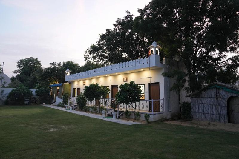 Hari Om Tatsat Farm Stay - image 1