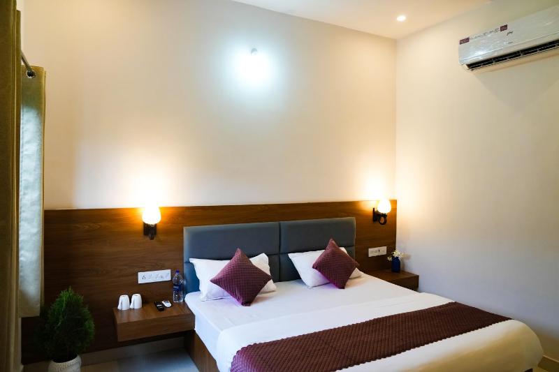 Hari Om Tatsat Farm Stay - image 11