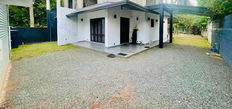 Water's Edge Private Tourist Villa - image 25
