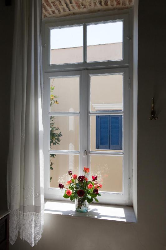 Suite with Garden View image 1