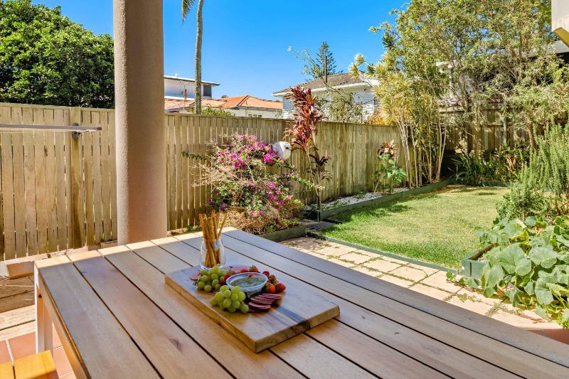 Spacious Seaside Oasis on Dicky Beach - image 39