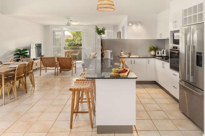 Spacious Seaside Oasis on Dicky Beach - image 34