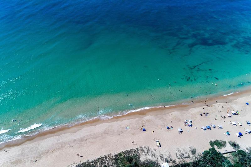 Spacious Seaside Oasis on Dicky Beach - image 26