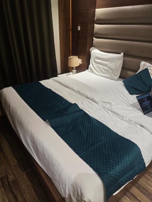 my divine hotel - image 12