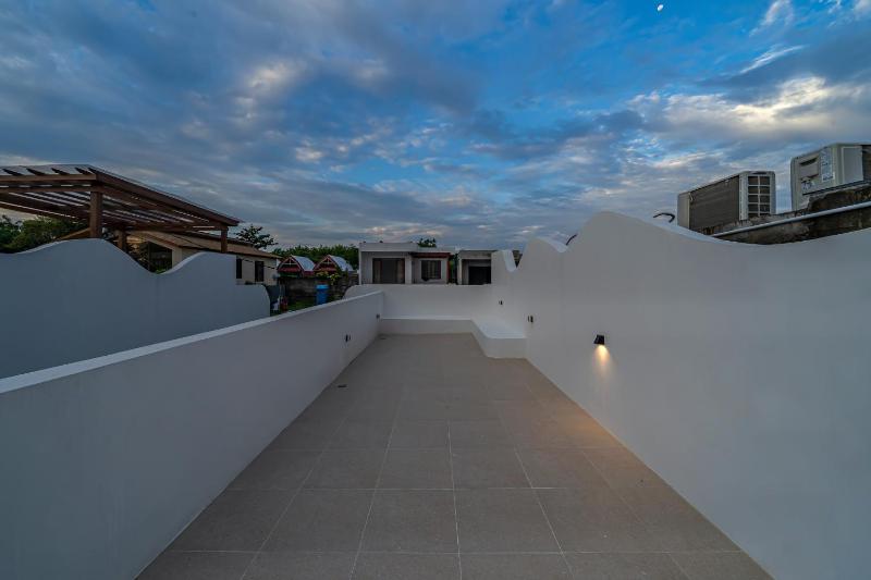 Villa Nara - Contemporary 2BR Villa with Rooftop & Near Beach - image 15