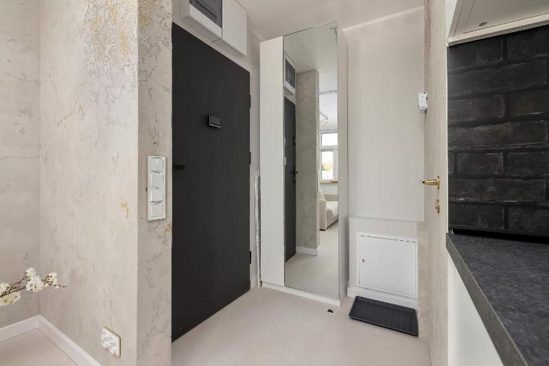 Klimatyzowany Apartament blisko Centrum z 2 Sypialniami by Noclegi Renters - image 21