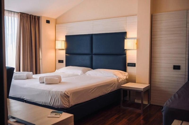 Yachting Hotel Mistral - image 48