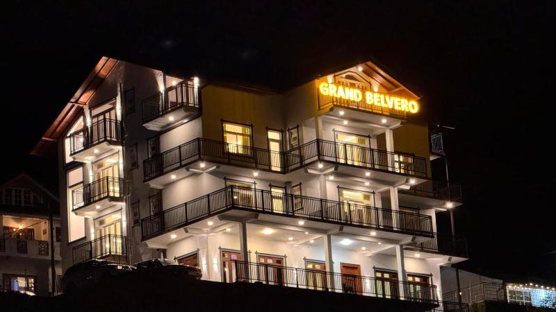 Hotel Grand Belvero - image 18