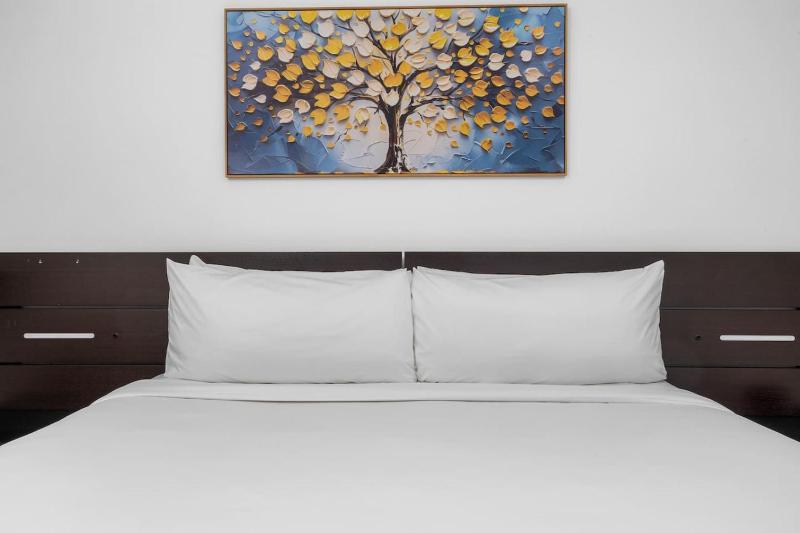Sotto del Sol 7BR Pool Villa Near Palm Beach & Ritz by Bocobay - image 16