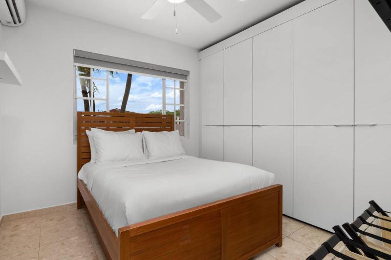 Sotto del Sol 7BR Pool Villa Near Palm Beach & Ritz by Bocobay - image 15