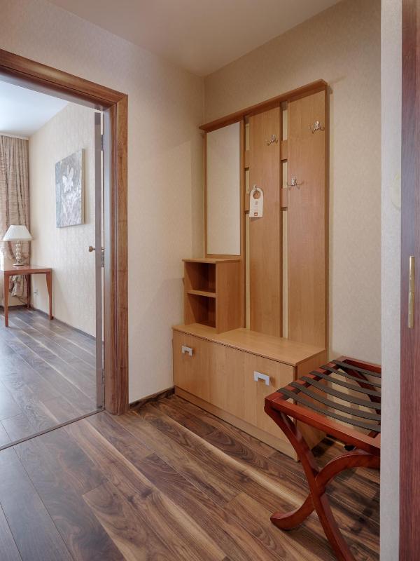 One-Bedroom Apartment image 2