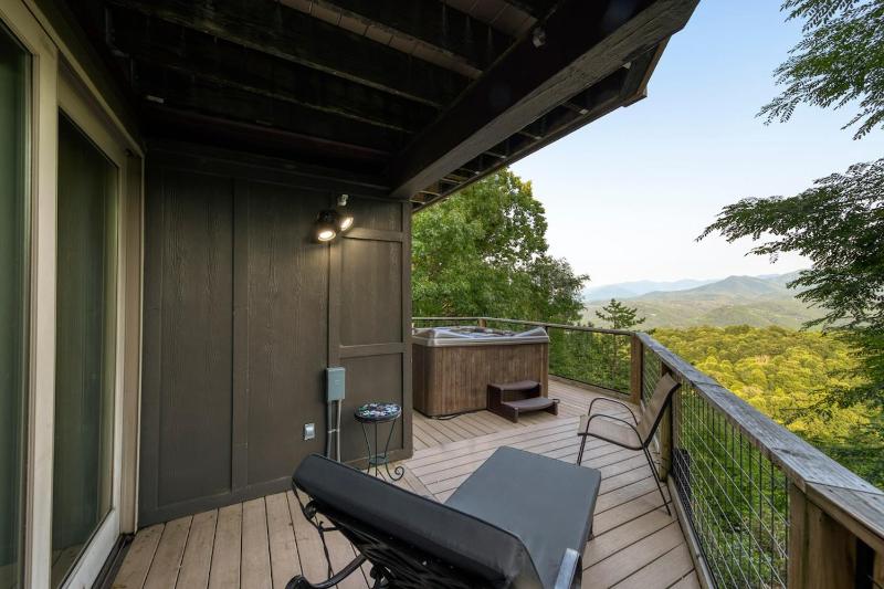 Luxury Chalet 5BR Sleeps 18 Mind-Blowing Views - image 24