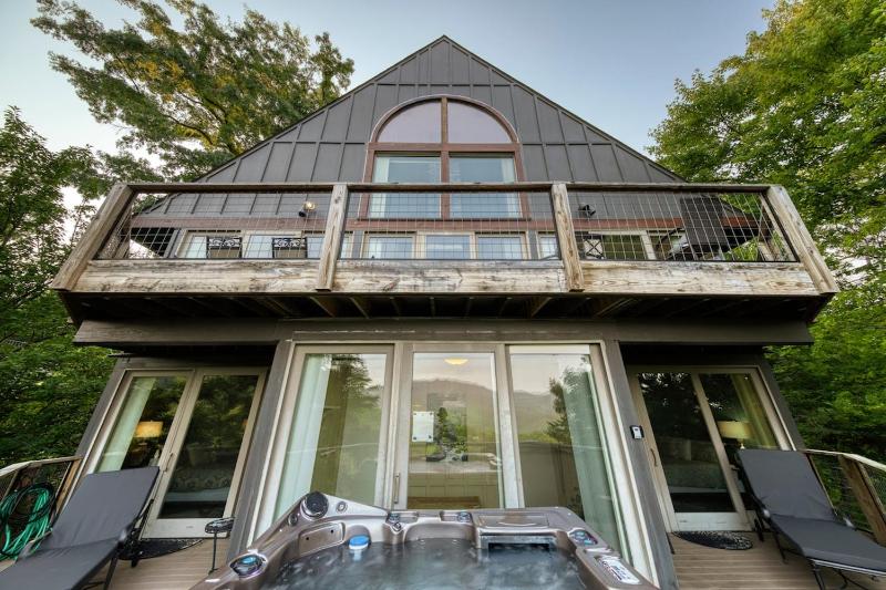 Luxury Chalet 5BR Sleeps 18 Mind-Blowing Views - image 28