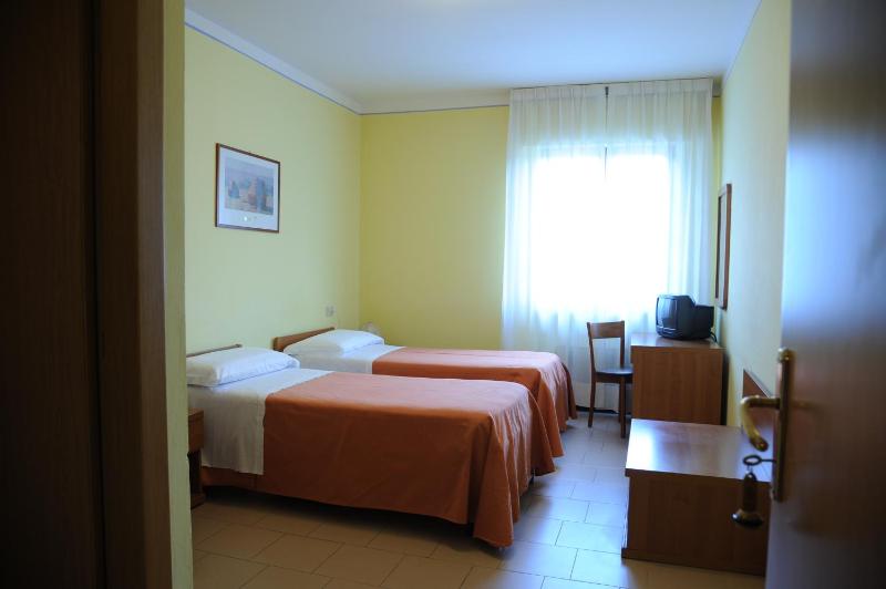 Double or Twin Room image 4