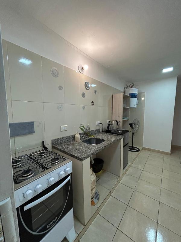 Habitación privada con cocina y baño compartido - image 8
