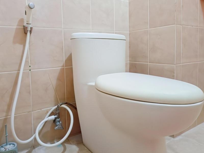 COZY 2BR Pinewood Apt Jatinagor w/ Wi-Fi & Pool - image 15