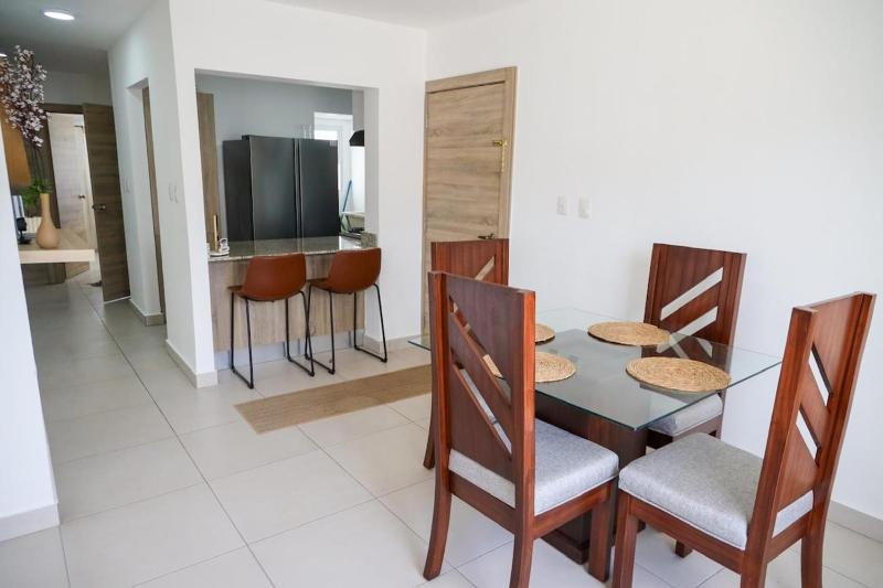 New 3BR 2BT Apt Only 3 min from Beach in Gated Community - image 2