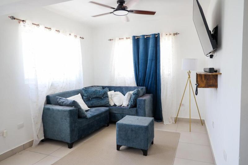 New 3BR 2BT Apt Only 3 min from Beach in Gated Community - image 17