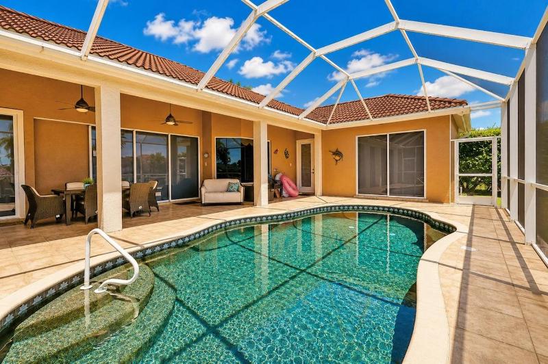 Blue Water Pool/Spa home in SW Cape Coral 1022 - image 32