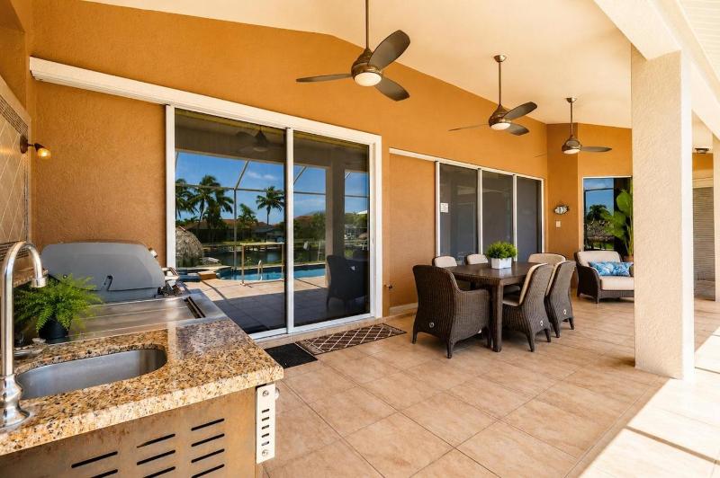Blue Water Pool/Spa home in SW Cape Coral 1022 - image 30