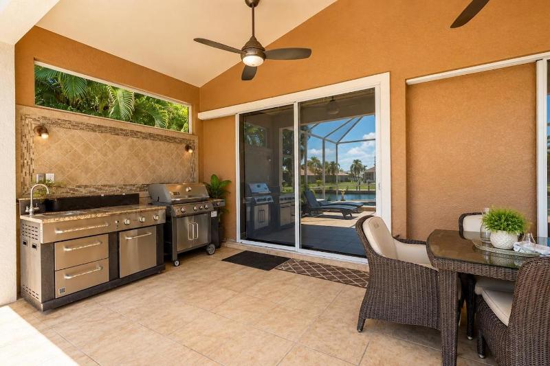 Blue Water Pool/Spa home in SW Cape Coral 1022 - image 31
