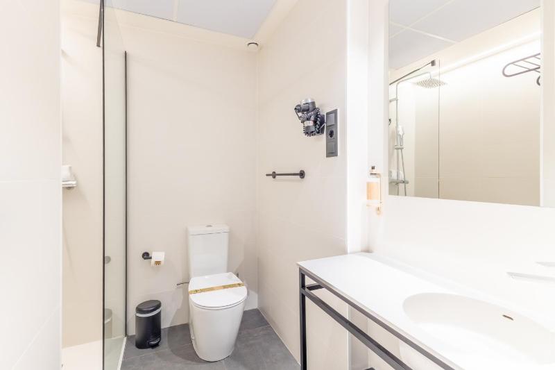 Arena Zone Hotel - image 13