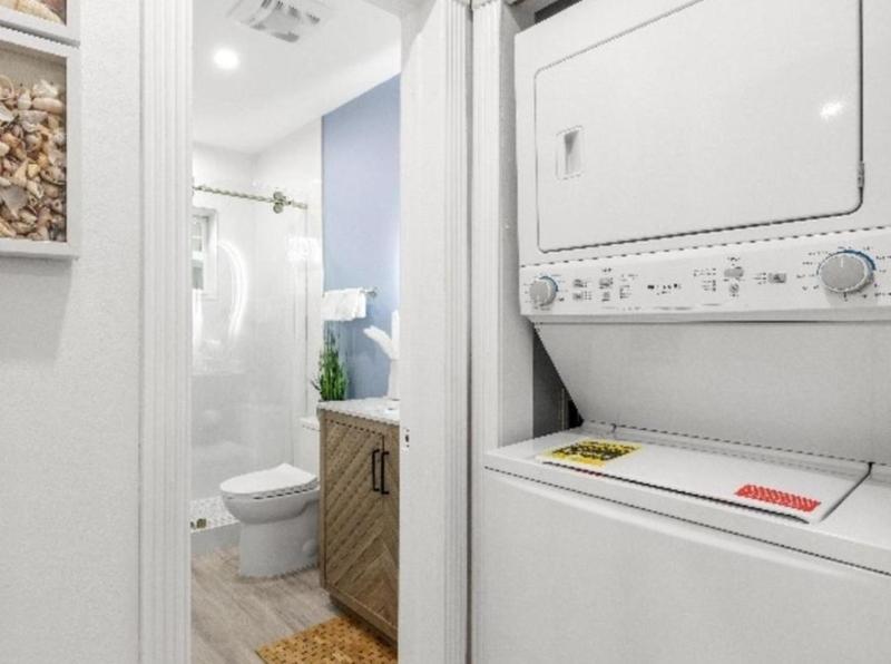 Renovated Fort Lauderdale Beach Studio Near the Ocean - image 10