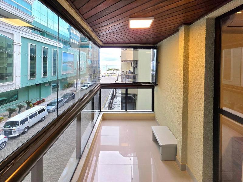 New Apt Steps from the Beach in Meia Praia - image 31