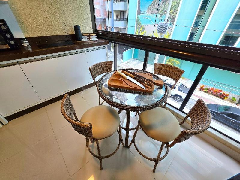 New Apt Steps from the Beach in Meia Praia - image 34