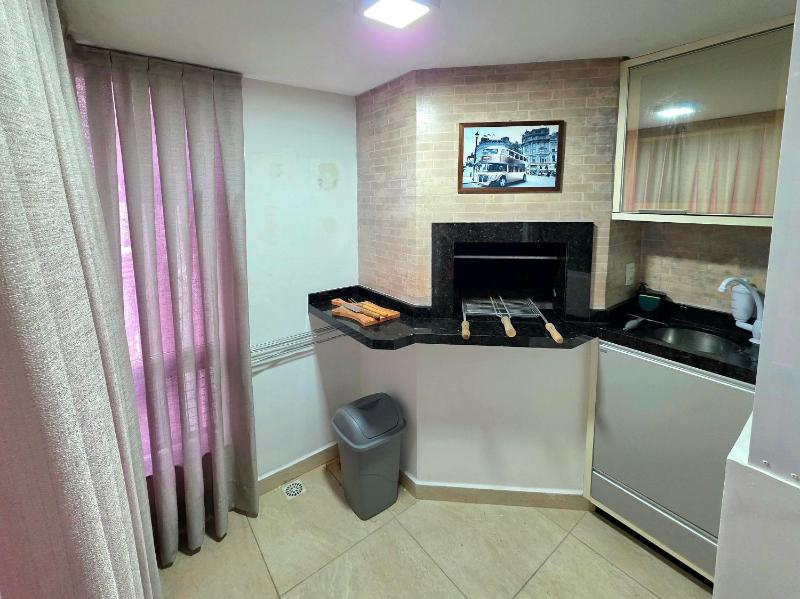Apt in Meia Praia | 2 Bedrooms Great Location - image 2