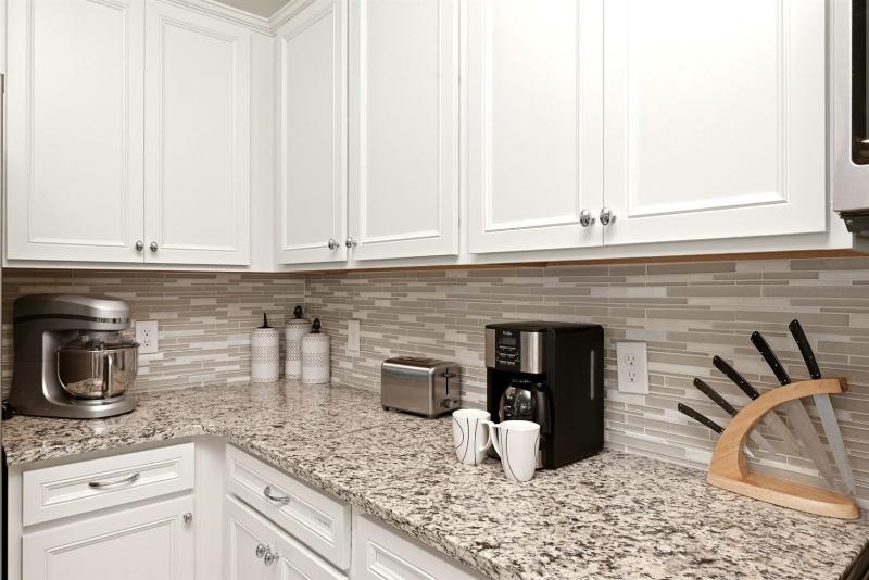 Sleek 5BR Home near Disney Pool & Park - image 17