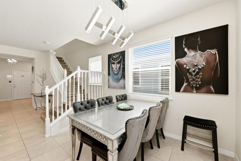 Sleek 5BR Home near Disney Pool & Park - image 38