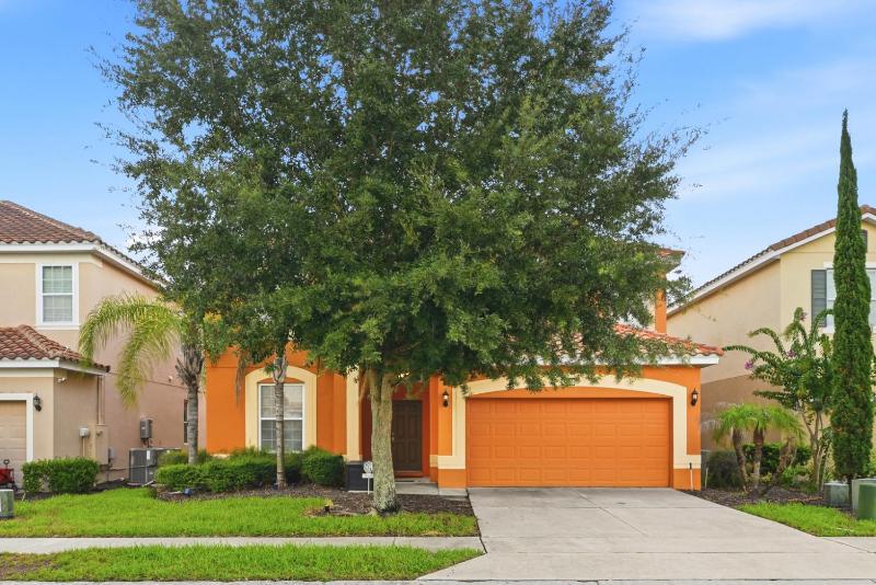 Modern 6BRPoolVilla wHotTub &GameRoom Near Disney - image 9