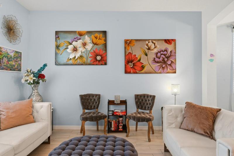 Modern 6BRPoolVilla wHotTub &GameRoom Near Disney - image 4