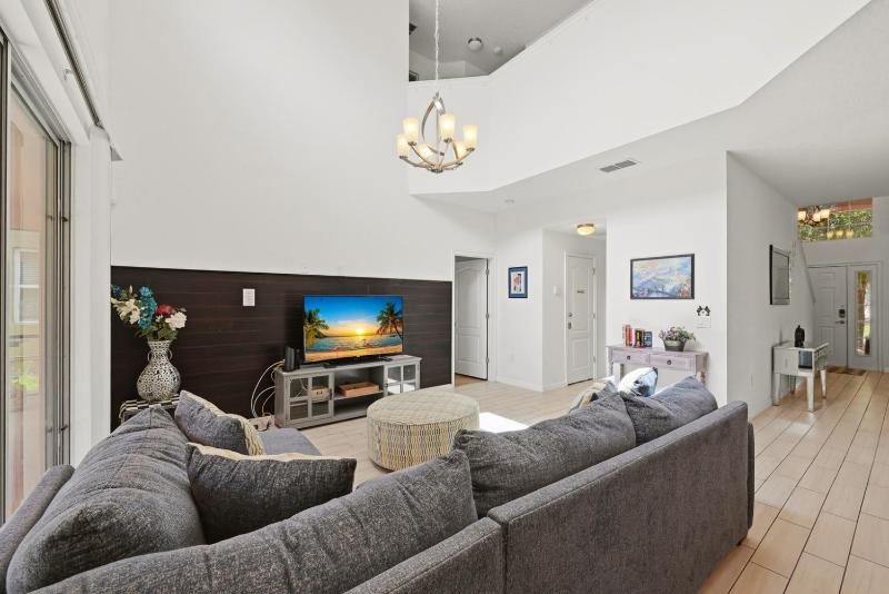 Modern 6BRPoolVilla wHotTub &GameRoom Near Disney - image 8