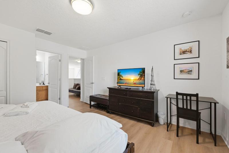 Modern 6BRPoolVilla wHotTub &GameRoom Near Disney - image 34
