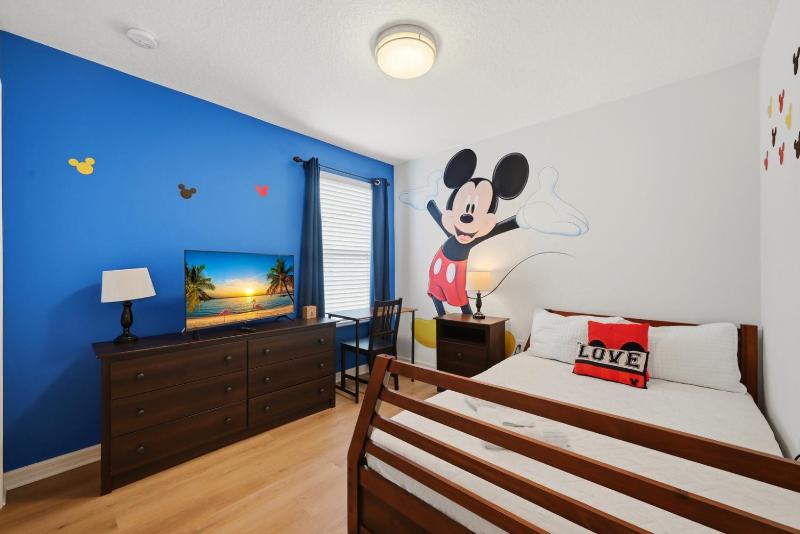 Modern 6BRPoolVilla wHotTub &GameRoom Near Disney - image 15