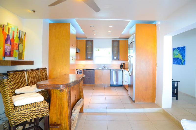 Caprice 4 - 3BR Oceanview Home with Private Pool - image 6