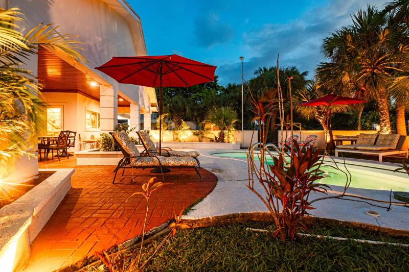 4BR with Private Pool & Walk to Beach & Bahamar - image 6