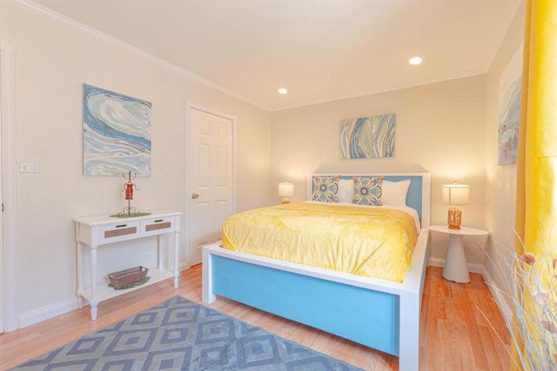 Harbor Mews - 5BR Cable Beach Home with Pool & Beach Access - image 3