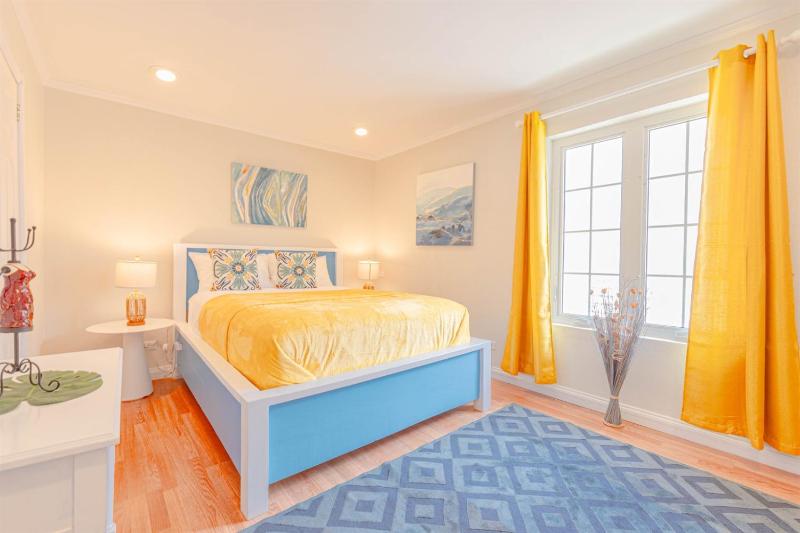 Harbor Mews - 5BR Cable Beach Home with Pool & Beach Access - image 8