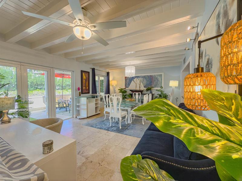 Harbor Mews - 5BR Cable Beach Home with Pool & Beach Access - image 9