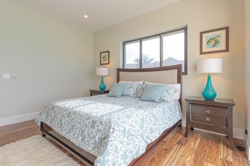 Oceanfront with Beach Access & Private Pool 3BR - image 3