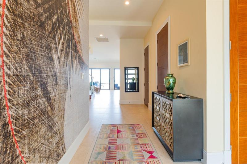 Oceanfront with Beach Access & Private Pool 3BR - image 2